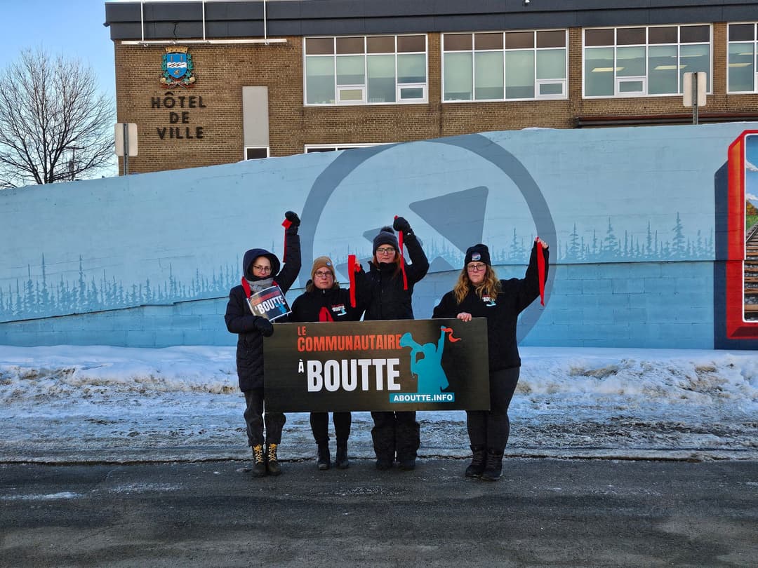 Mouvement de grève “le communautaire à boutte” avec Nancy Giroux et Melody Terter